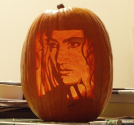 Aeryn pumpkin in light