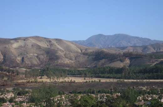 Mt. Saddleback seen from Tustin foothills, November 2007