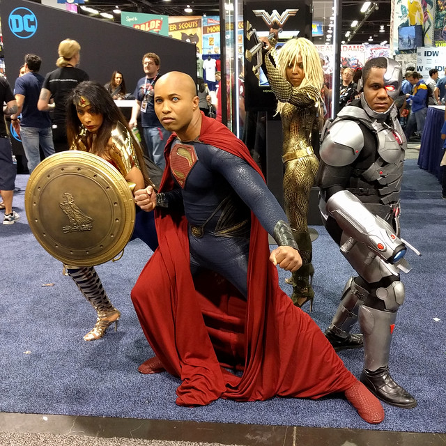 Justice League cosplay: Superman, Aquawoman, Wonder Woman, Cyborg.