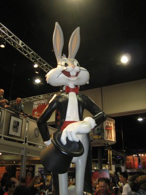 Bugs Bunny Statue